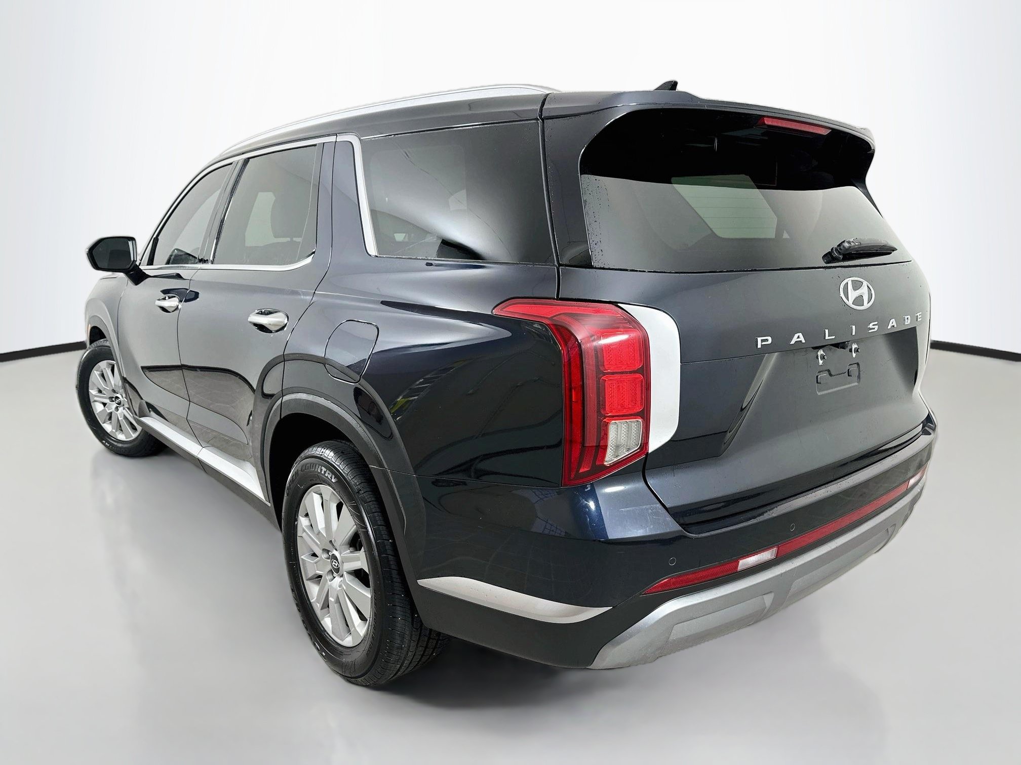Used 2023 Hyundai Palisade SEL FWD image 5