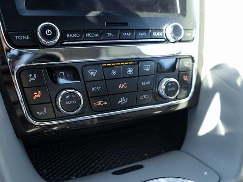 Used 2014 Bentley Continental GT image 24