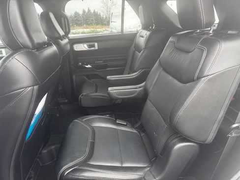 Used 2021 Ford Explorer ST w/ ST Street Pack image 21