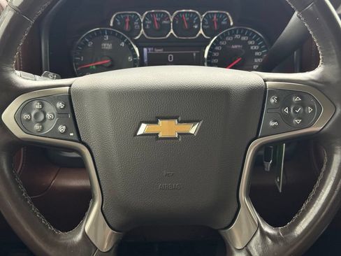 Used 2015 Chevrolet Silverado 1500 High Country w/ High Country Premium Package AWD/4WD image 18