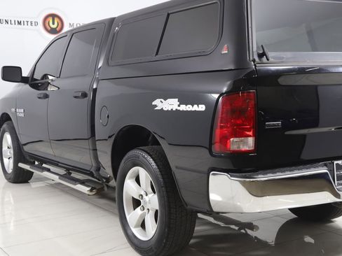 Used 2018 RAM 1500 Classic SLT image 21