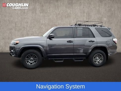 Used 2020 Toyota 4Runner Venture w/ Moonroof Package image 5