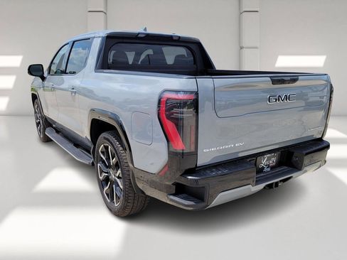 New 2025 GMC Sierra EV Denali image 4