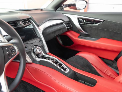 Used 2018 Acura NSX AWD/4WD image 15
