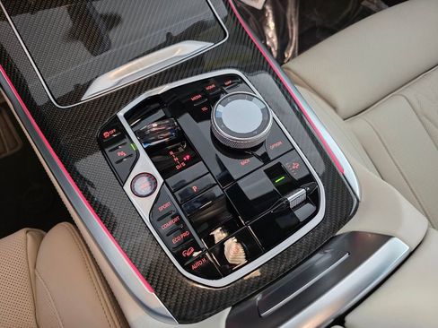 New 2026 BMW X7 M60i image 16