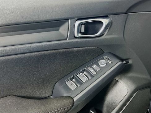 Used 2025 Honda Civic Sport image 17