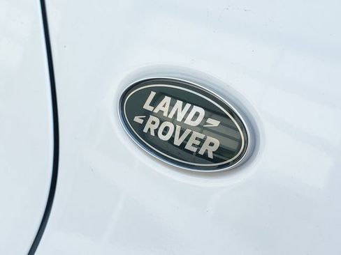 New 2026 Land Rover Discovery Sport Landmark AWD/4WD image 8