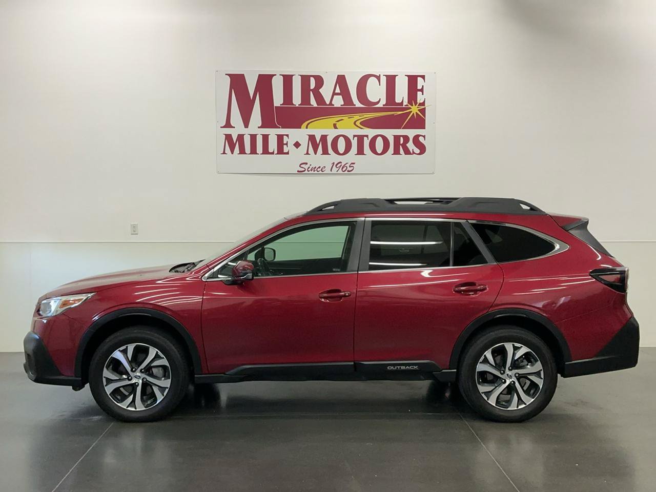 Used 2022 Subaru Outback Limited AWD/4WD image 2