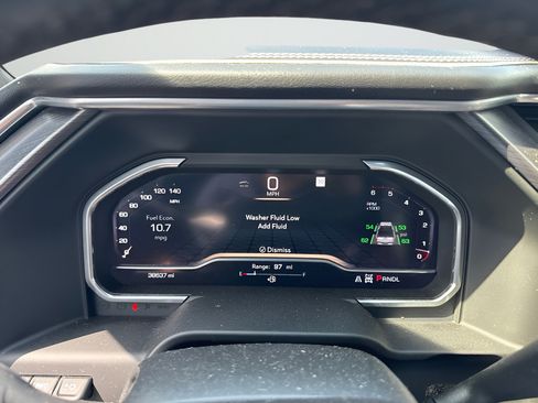 Used 2024 GMC Sierra 2500 Denali Ultimate AWD/4WD image 8