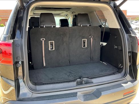 Used 2019 GMC Acadia SLT w/ Black Edition FWD image 18