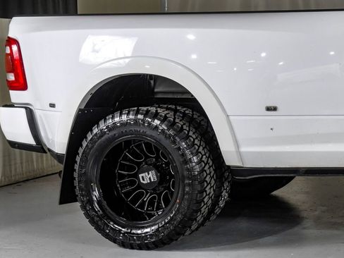 Used 2022 RAM 3500 Limited AWD/4WD image 7