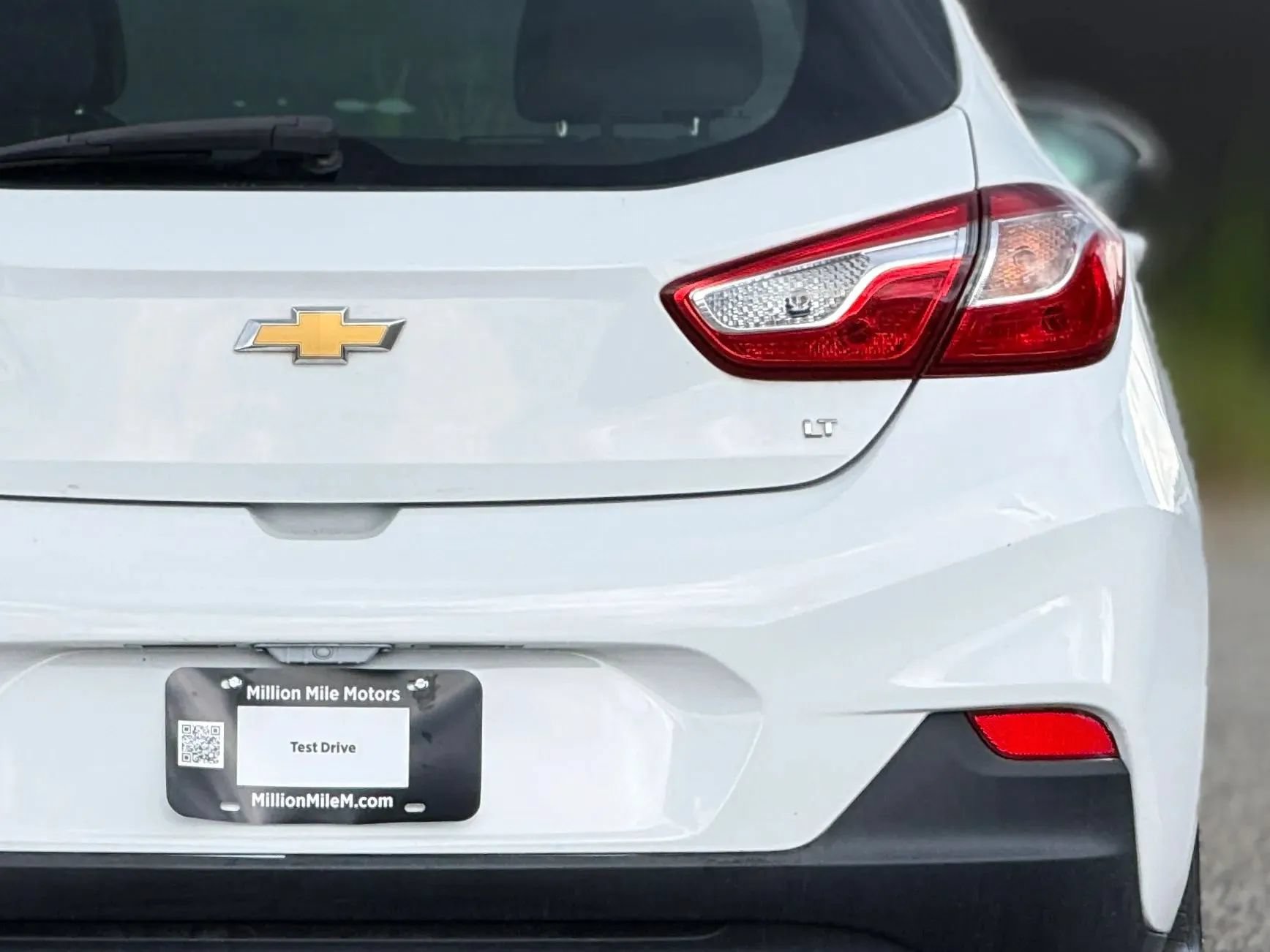 Used 2018 Chevrolet Cruze LT w/ Convenience Package FWD image 14