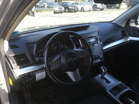 Used 2011 Subaru Outback 2.5i Premium image 14