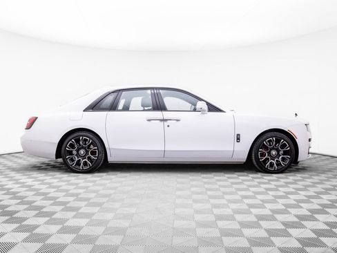 Used 2022 Rolls-Royce Ghost Black Badge image 7