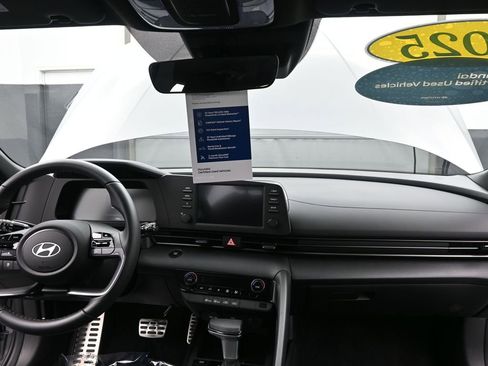 Certified 2025 Hyundai Elantra Sport image 15