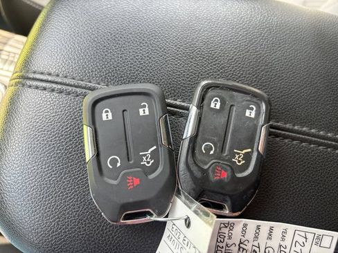 Used 2023 GMC Terrain SLE w/ Driver Convenience Package FWD image 21