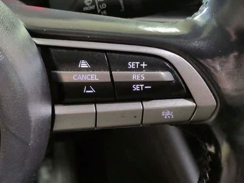 Used 2021 MAZDA MAZDA3 s image 23