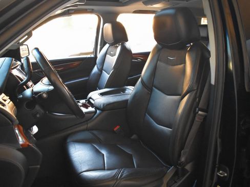 Used 2015 Cadillac Escalade Premium AWD/4WD image 35