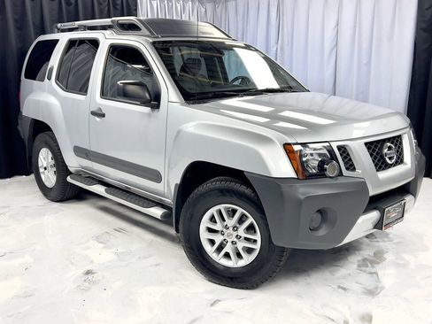 Used 2014 Nissan Xterra S image 3