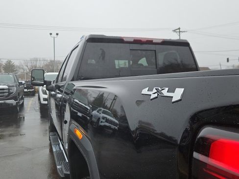 New 2026 GMC Sierra 2500 SLT w/ SLT Convenience Package image 7