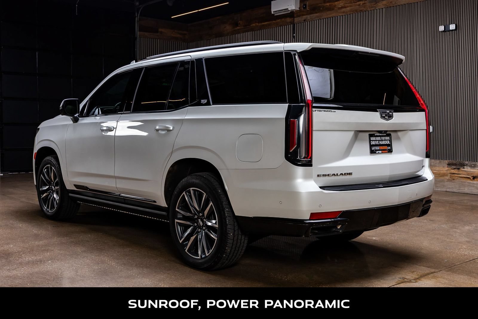 Used 2022 Cadillac Escalade Sport Platinum AWD/4WD image 6