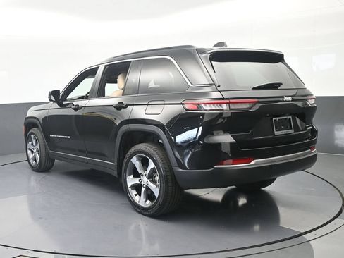 Used 2026 Jeep Grand Cherokee Limited RWD image 4