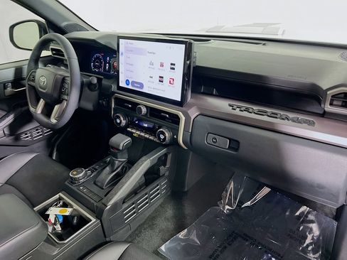 Certified 2025 Toyota Tacoma TRD Sport w/ TRD Sport Premium Package AWD/4WD image 25