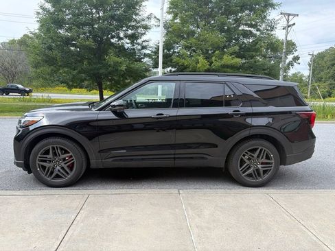 New 2026 Ford Explorer ST AWD/4WD image 4