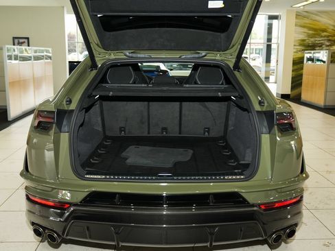 Used 2023 Lamborghini Urus Performante AWD/4WD image 64