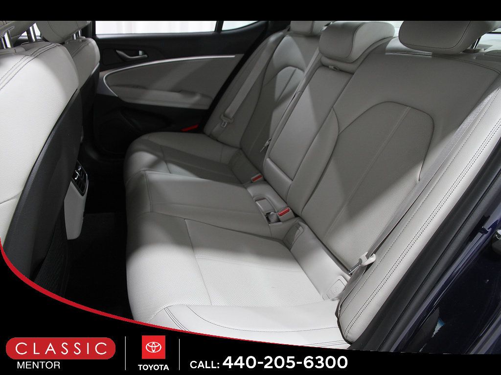 Used 2023 Genesis G70 2.0T AWD/4WD image 18