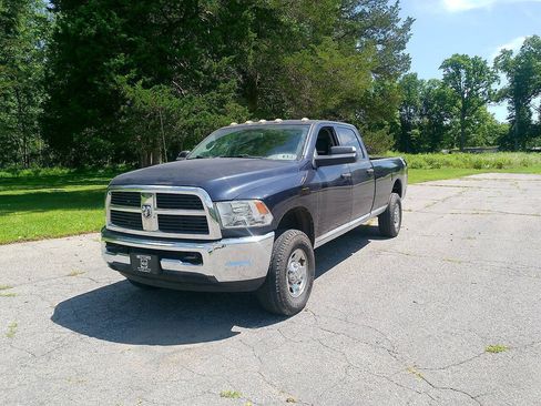 Used 2012 RAM 2500 ST w/ Chrome Appearance Group AWD/4WD image 7