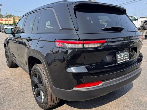 New 2026 Jeep Grand Cherokee Limited w/ Limited Altitude Package AWD/4WD image 5