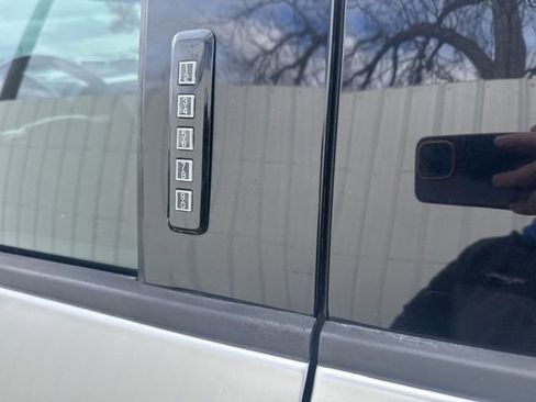 Used 2019 Ford F150 XLT w/ Equipment Group 302A Luxury image 10