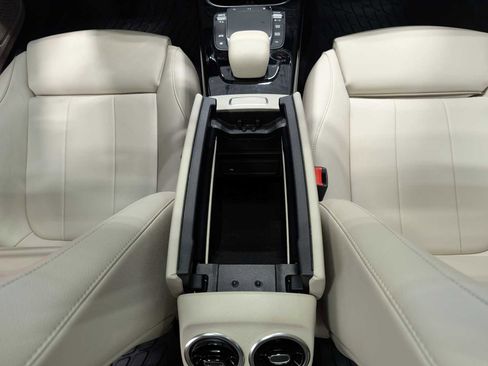 Used 2023 Mercedes-Benz CLA 250 4MATIC image 21