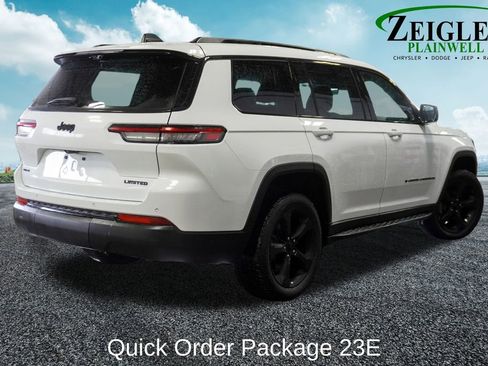 Used 2024 Jeep Grand Cherokee L Limited w/ Luxury Tech Group II image 3