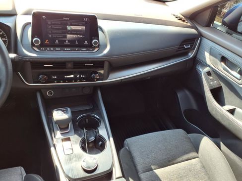 Used 2023 Nissan Rogue SV AWD/4WD image 4