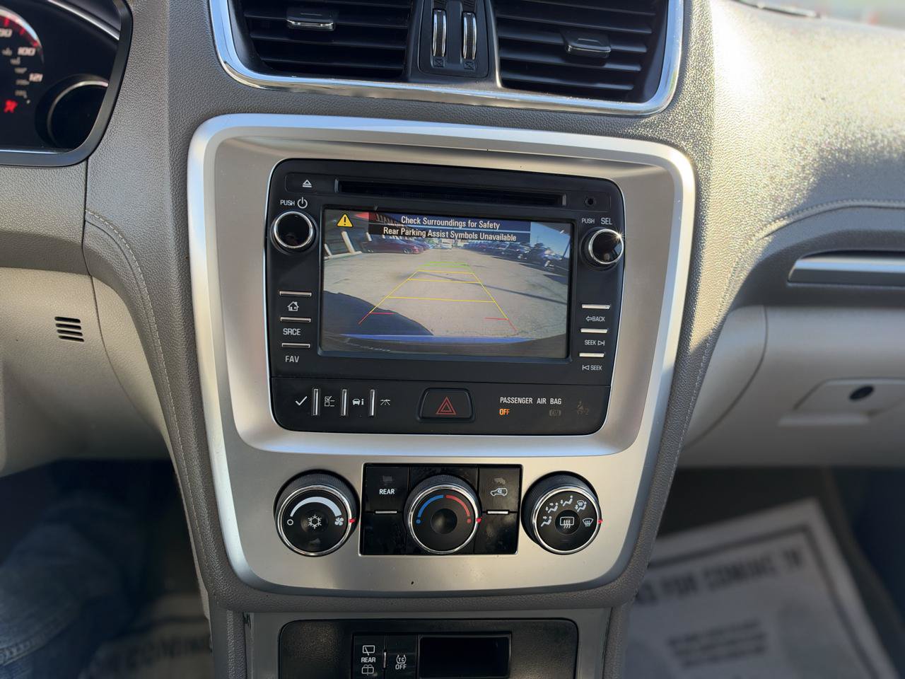Used 2015 GMC Acadia SLE FWD image 14