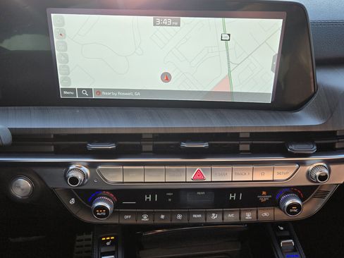 Used 2024 Kia Telluride SX Prestige w/ Towing Package image 20