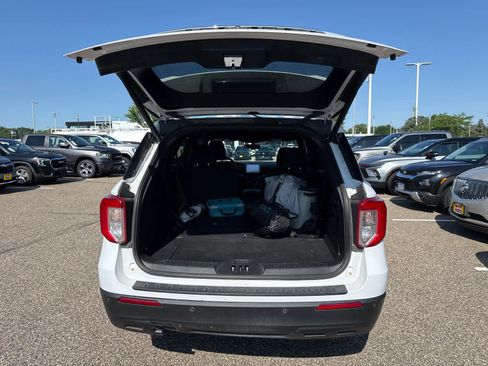 Used 2020 Ford Explorer XLT AWD/4WD image 8