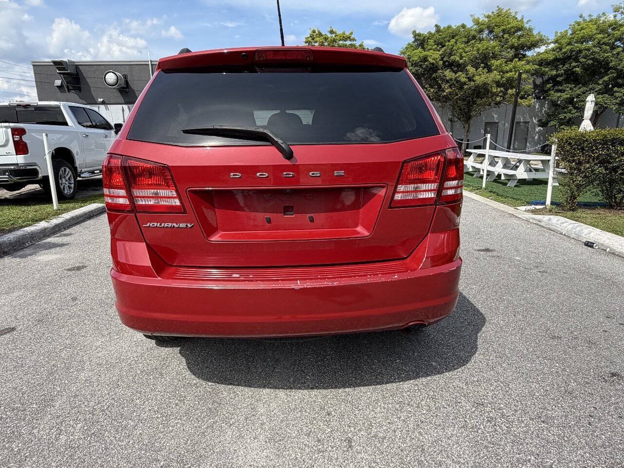 Used 2018 Dodge Journey SE FWD image 6