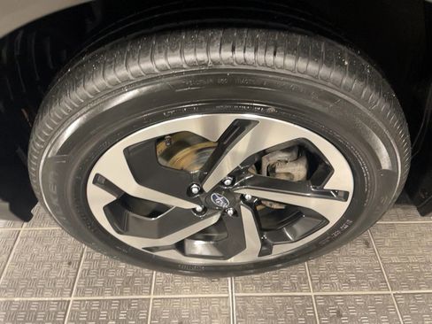 Used 2023 Subaru Forester Touring image 5