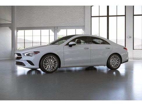 Used 2022 Mercedes-Benz CLA 250 image 37