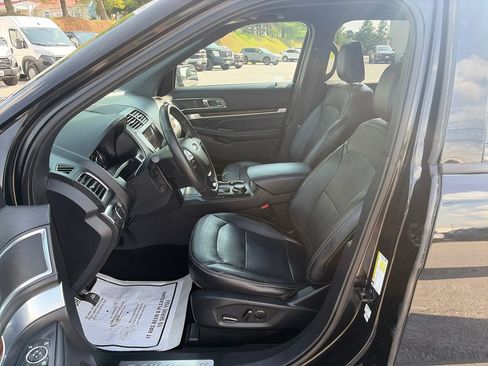 Used 2018 Ford Explorer Limited AWD/4WD image 10