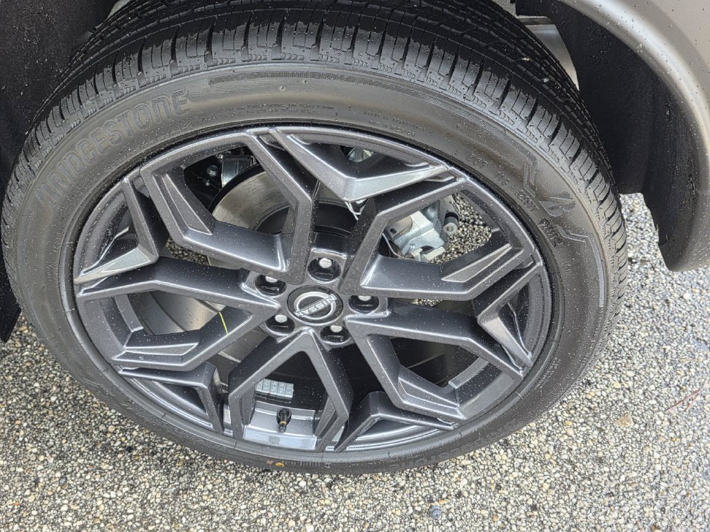 New 2025 Nissan Kicks SR FWD image 33