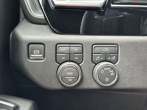 New 2026 Chevrolet Silverado 1500 LT image 19