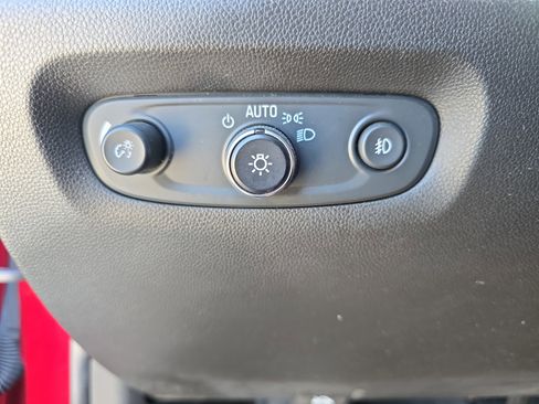 Used 2020 Chevrolet Traverse LT w/ LPO, Floor Liner Package AWD/4WD image 25
