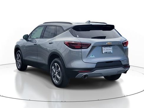 Certified 2025 Chevrolet Blazer LT w/ Convenience Package FWD image 3