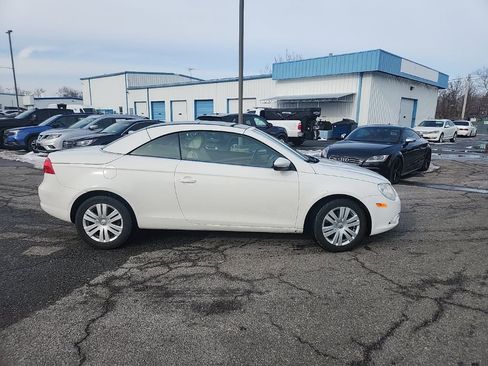 Used 2010 Volkswagen Eos Komfort image 2