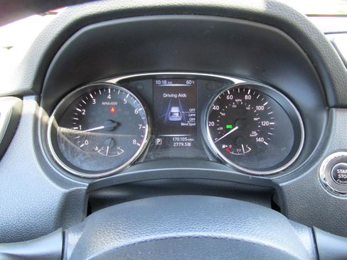 Used 2015 Nissan Rogue SV w/ SV Premium Package image 11