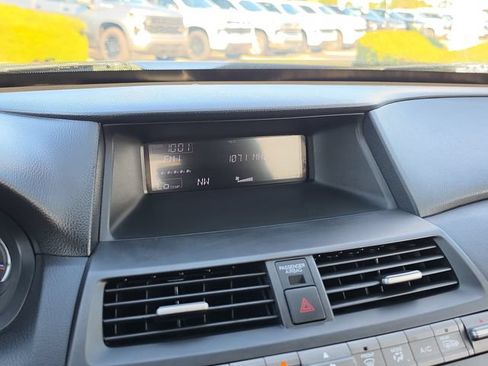 Used 2012 Honda Crosstour EX image 23